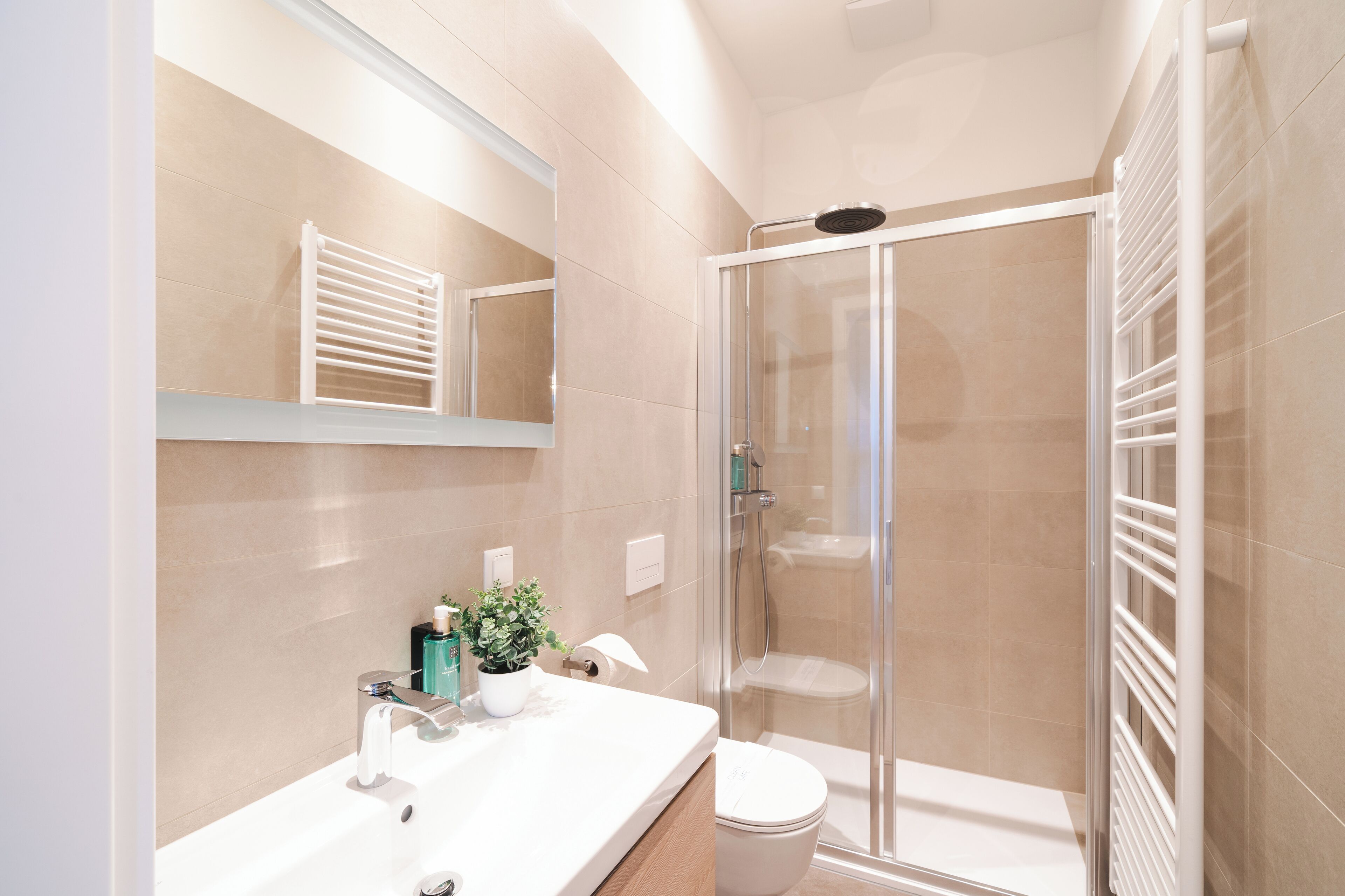 Luxe appartement, uitzicht op stad | Badkamer