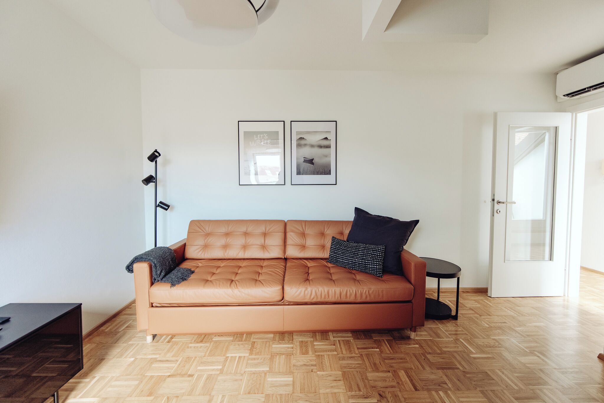 Deluxe-Apartment, Balkon, zum Innenhof hin | Wohnbereich