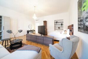 Luxury Apartment, City View | Living area - GH Luxury Apartments Graz, Gösser Haus (Graz)