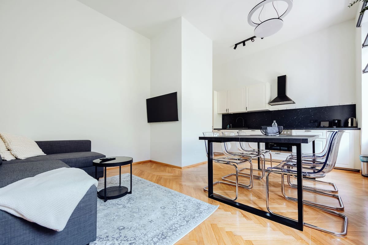 Appartement Familial, balcon, vue ville | Coin séjour