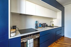 Fridge, microwave, coffee/tea maker, electric kettle
