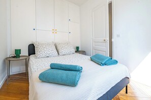 2 bedrooms, Internet, bed sheets