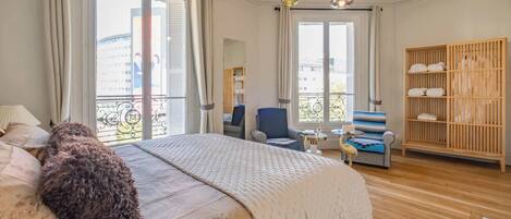 2 slaapkamers, een strijkplank/strijkijzer, wifi, beddengoed