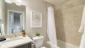 Interior - 10 Townhomes, Sleeps 89 6 Mins to DT Asheville Sycamore Cove by Avantstay (Asheville)