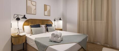 2 soverom og strykejern/-brett