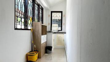 Villa, 2 Bedrooms, Accessible, Terrace | Interior