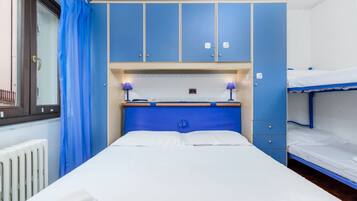 1 chambre, lit parapluie