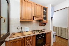 Private kitchen - Casa Daisy 2 by Rentbeat  (Limone)