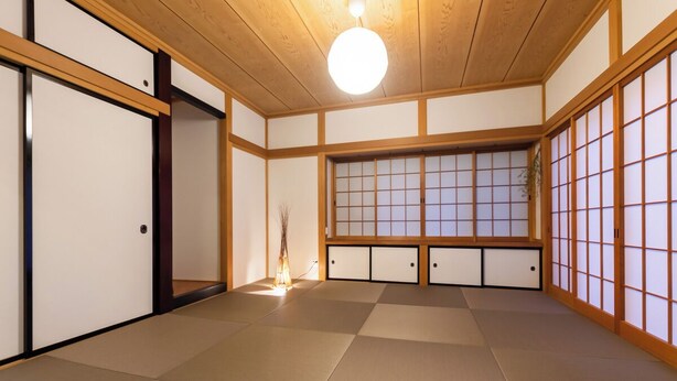 A traditional Japanese room with tatami flooring, sliding doors, and a shoji screen. - rinne 2nd living Sauna Villa Nasu (Nasu)