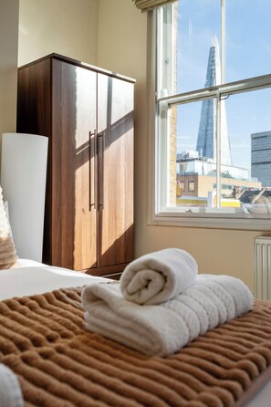 3 bedrooms, free WiFi, bed sheets