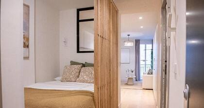 Cozy studio completely renovated with the best materials, centrally located.