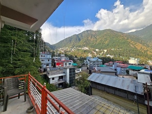 Iron/ironing board, free WiFi