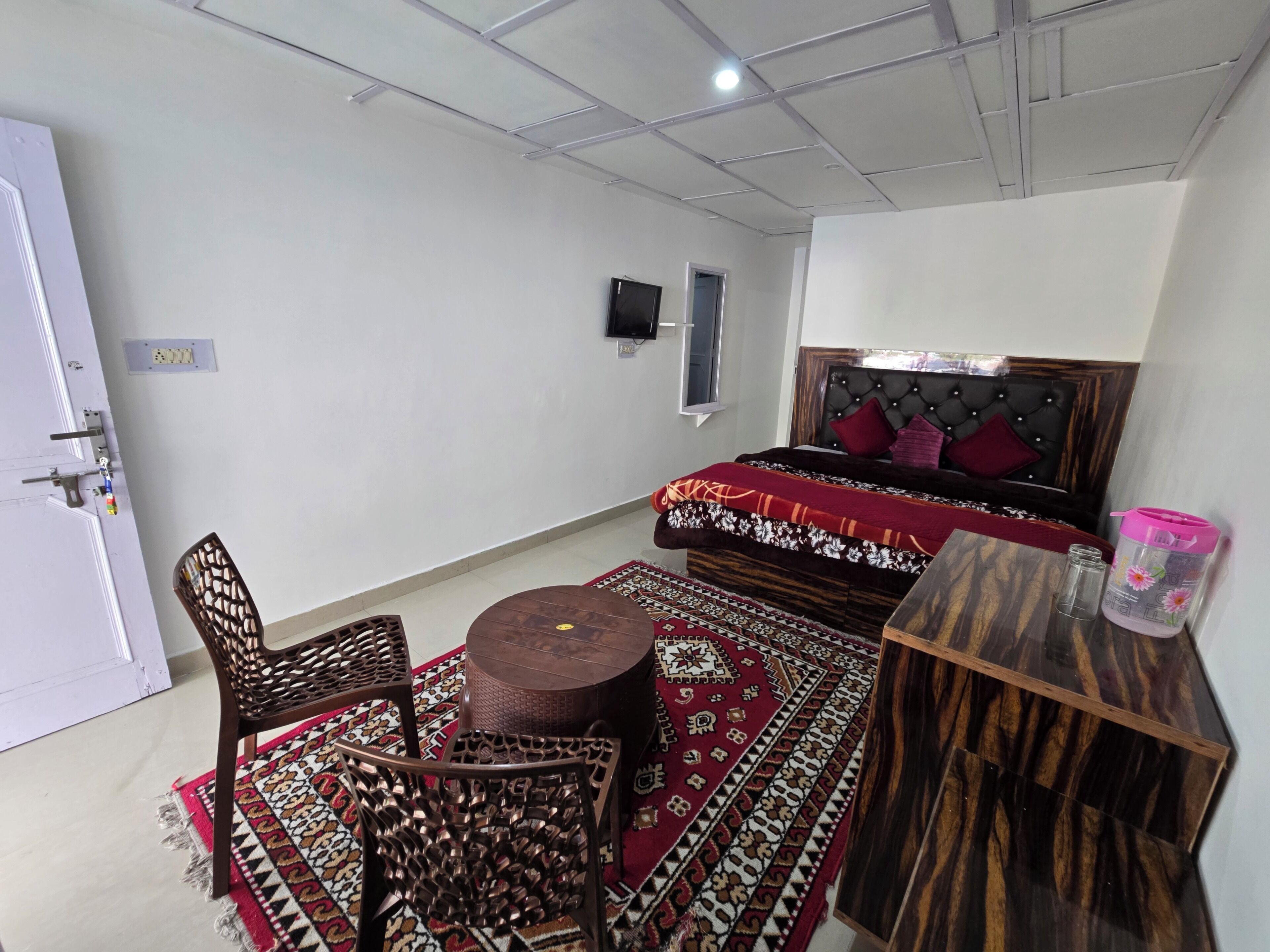 Habitación Deluxe, vista a la montaña | Tabla de planchar con plancha y wifi gratis 