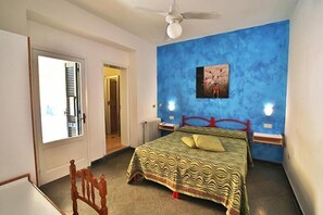 Familieværelse - balkon | Pengeskab på værelset, gratis Wi-Fi