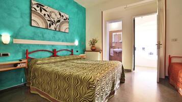 Kamar Triple Ekonomi | Brankas dan Wi-Fi gratis