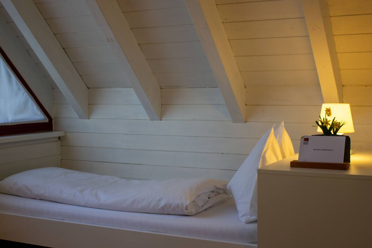 مكتب وواي فاي مجانًا