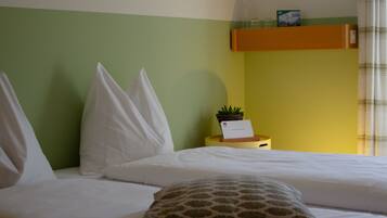 Kahden hengen standard-huone (yksi tai kaksi sänkyä), vuoristonäköala | Työpöytä, ilmainen Wi-Fi