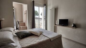 Chambre Supérieure Double ou avec lits jumeaux, balcon