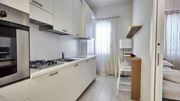 Deluxe Apartment | Private kitchen
