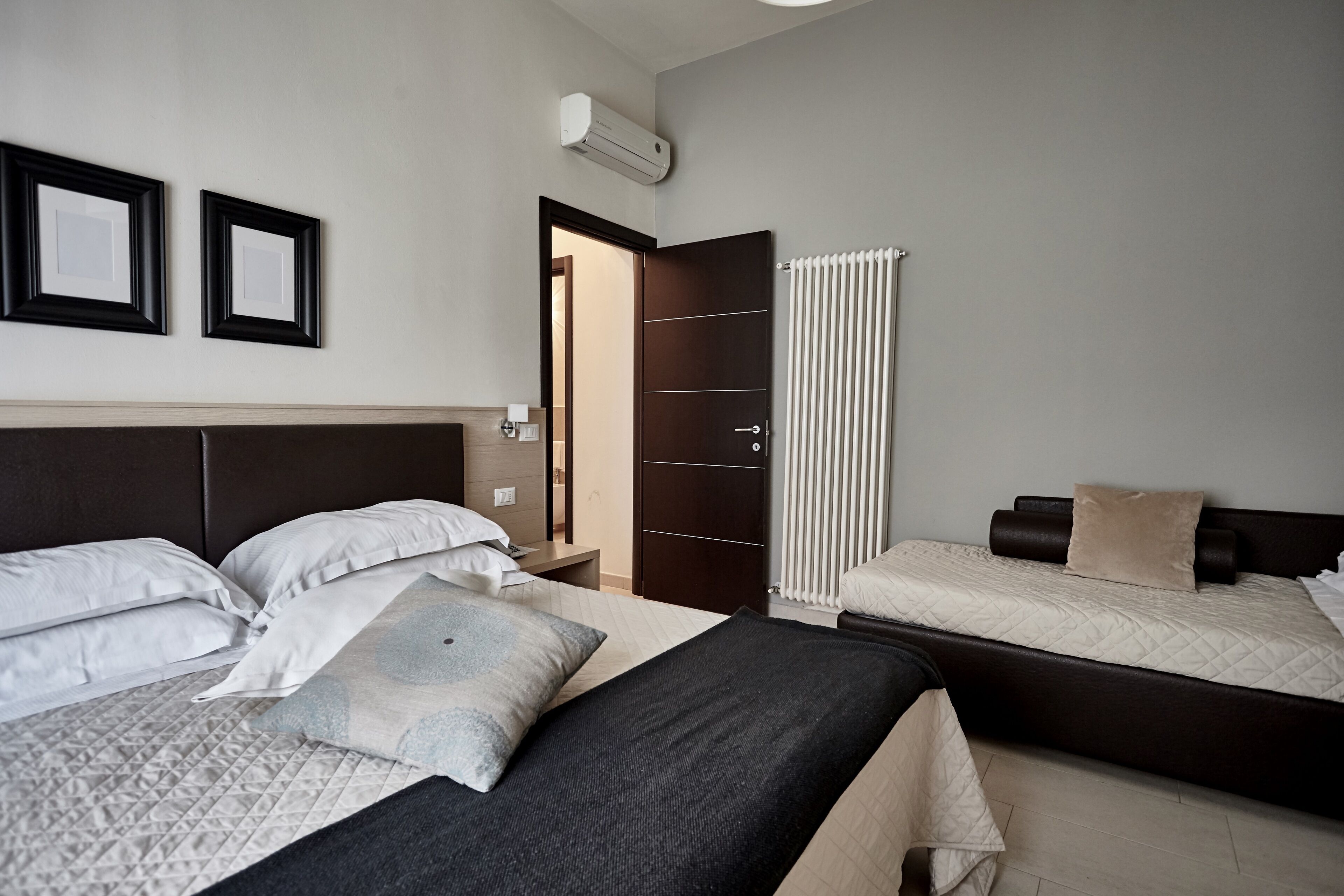 Classic Apartment | In-room safe, desk, free WiFi, bed sheets