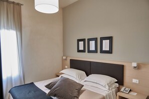 Camera King Standard | In-room safe, desk, soundproofing, free WiFi - Rouge Lifestyle Living Maison (Cervia)