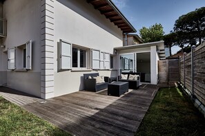 Superior Apartment, Garden View | Terrace/patio - Rouge Lifestyle Living Apartments (Cervia)