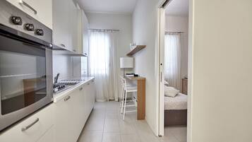 Deluxe Apartment | Private kitchen