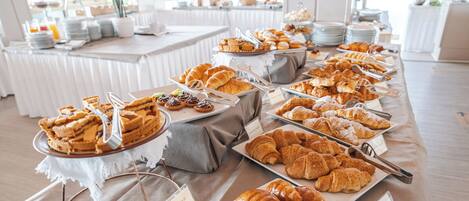 Petit déjeuner buffet compris tous les jours