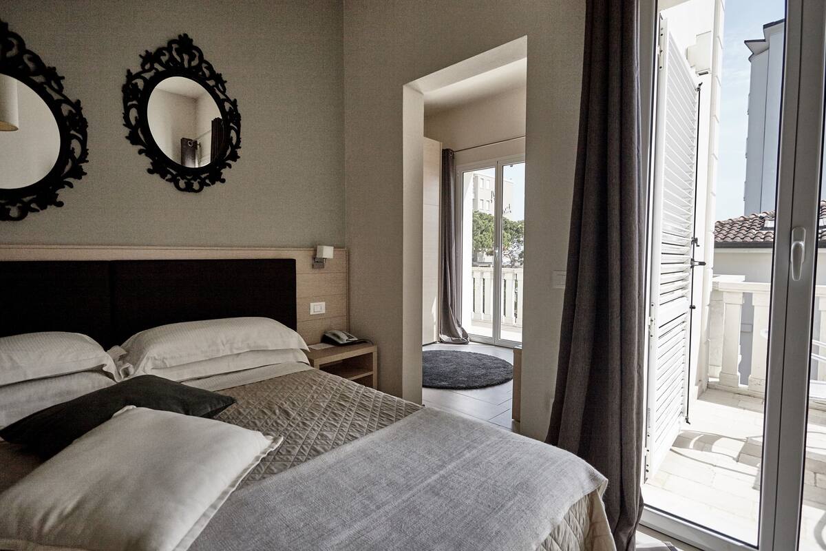 Chambre Supérieure Double ou avec lits jumeaux, balcon | Salle de séjour