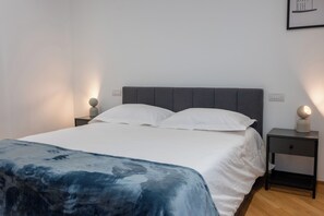 1 غرفة نوم ومكواة/لوح كي وواي فاي وملاءات أسرّة