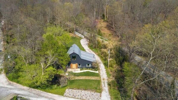 Exterior - Adventure Barn|On HGTV Fixer to Fab. Access to MTB (Bentonville)