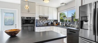Sahuaro Oasis- In the heart of North Scottsdale + Pool + Hot tub!