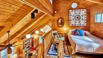 2 Schlafzimmer, Schreibtisch, Bügeleisen/Bügelbrett, Reisekinderbett