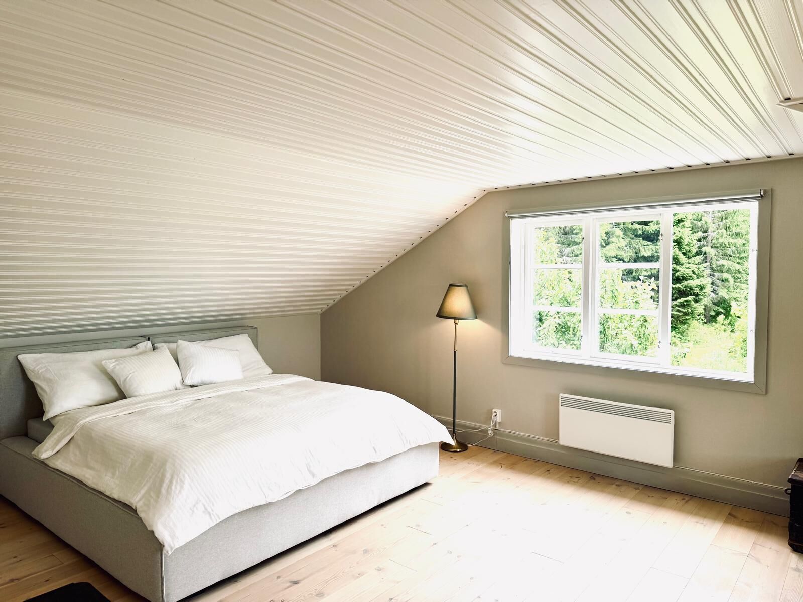 4 sovrum, internet och sängkläder