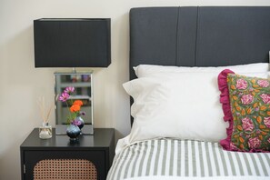 2 habitaciones, cuna de viaje, wifi gratis y ropa de cama 