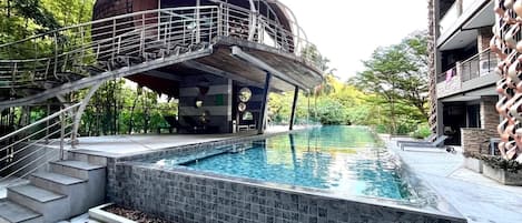 Apartment, 3 Bedrooms, Accessible, Balcony | Pool