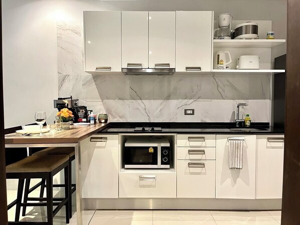 Apartment, 1 Bedroom, Accessible, Balcony | Interior - Emerald Terrace Patong (Patong)