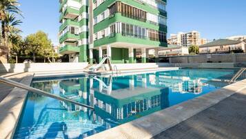 Apartemen, 1 kamar tidur, Boleh Merokok, patio | Kolam renang | Kolam renang outdoor