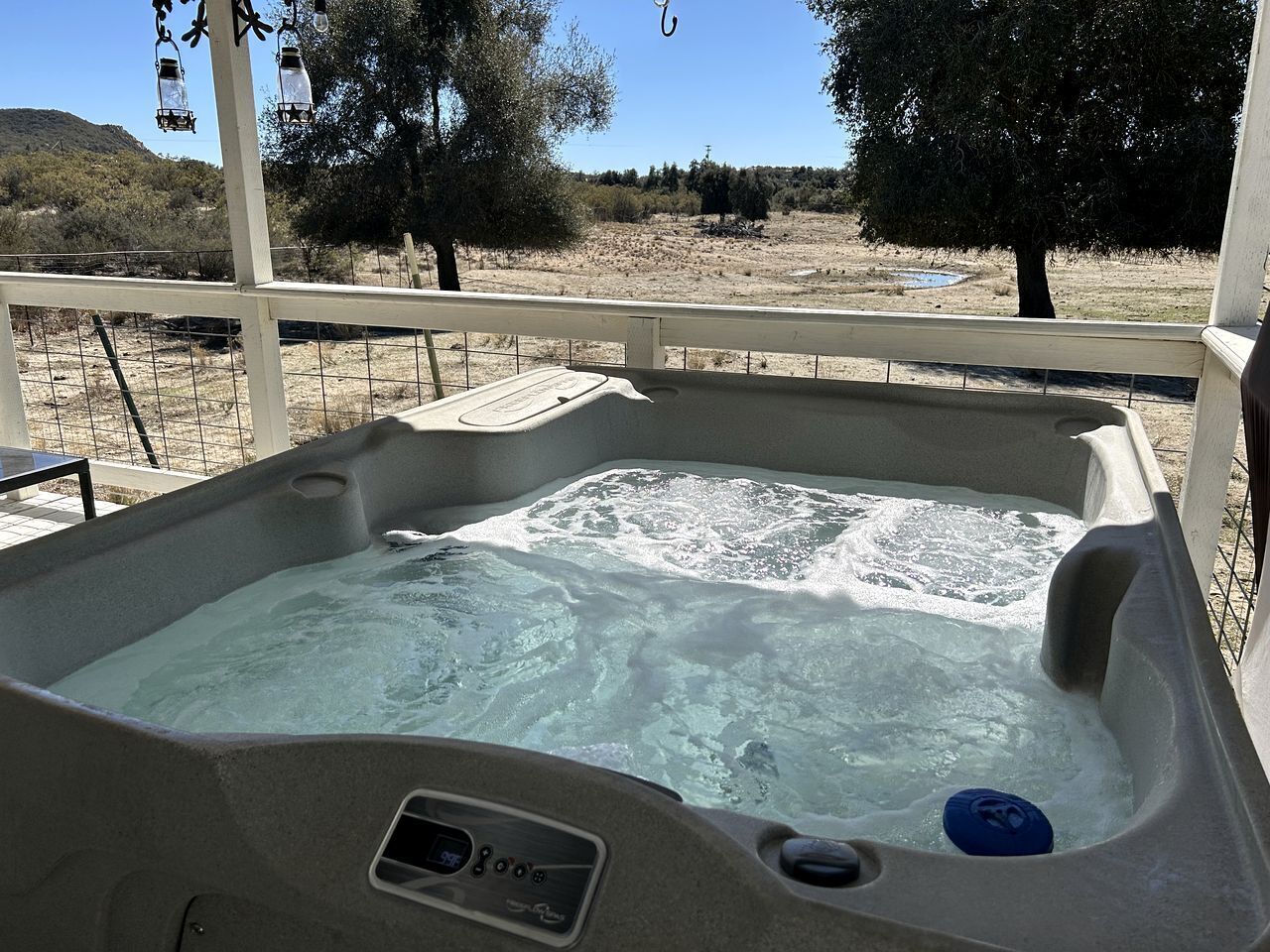 Bañera de hidromasaje al aire libre