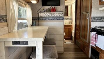 Oven, stovetop, coffee/tea maker, cookware/dishes/utensils