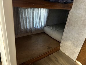 1 camera, Wi-Fi, lenzuola