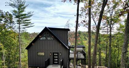 Boulder Outlook | Epic views | Sauna/Hot tub |Wifi
