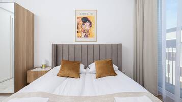 Luxury Apartment, City View | Blackout drapes, iron/ironing board, free WiFi