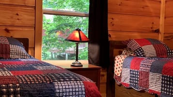 1 bedroom, bed sheets