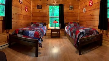 1 bedroom, bed sheets