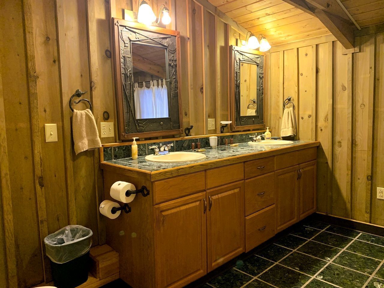 Jetted tub, hair dryer, towels, toilet paper