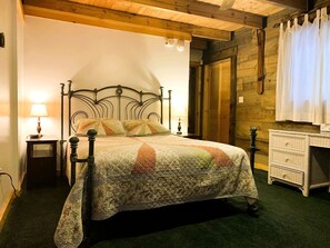 Een strijkplank/strijkijzer, wifi, beddengoed