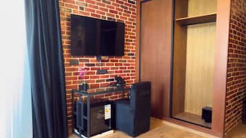 Deluxe Twin Room, City View