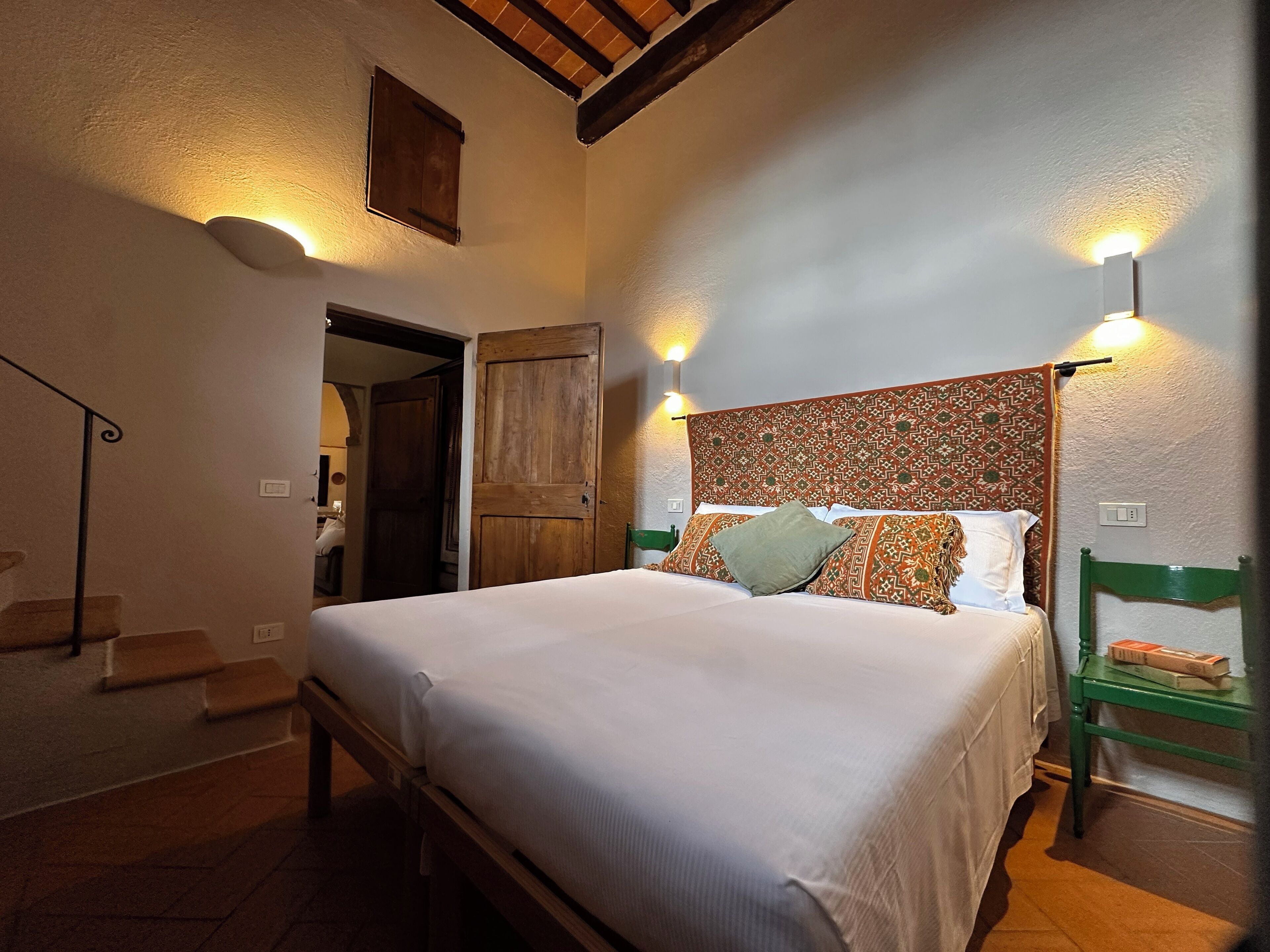 Departamento superior, vista al patio | Caja de seguridad en la habitación, cortinas blackout y wifi gratis 