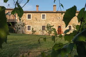 Bagian depan properti